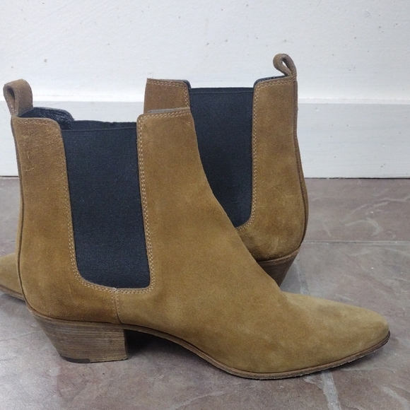 Saint Laurent Tan Suede Chelsea Boots - Picture 2 of 11